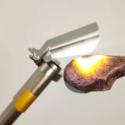 Acampada al aire libre cocina cocina antorcha de calefacción con propano MAPP adjunto en plata