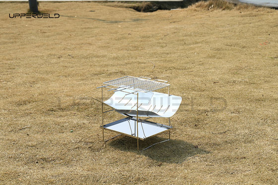 Grill plegable ultraligero exterior de combustible de madera acabado limpio para barbacoa portátil