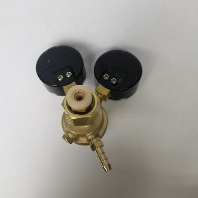 Regulador de gas de doble cabeza para reducción de presión personalizada en entornos industriales