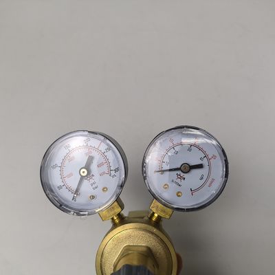 Regulador de gas de doble cabeza para reducción de presión personalizada en entornos industriales