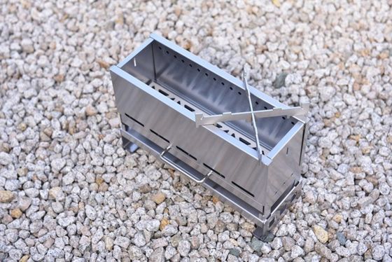 Tipo de metal de acero inoxidable BBQ de media unidad de mesa incendiaria para acampar y picnic